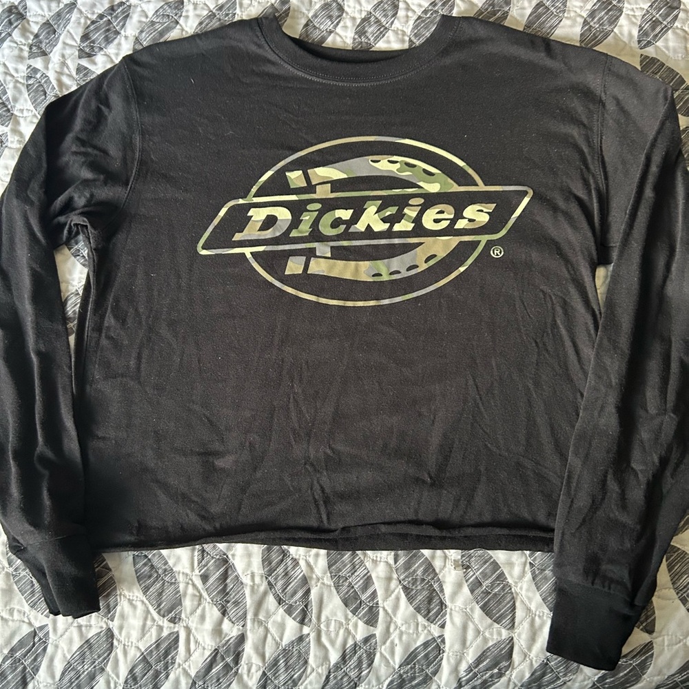 Dickies camo print cropped long sleeve